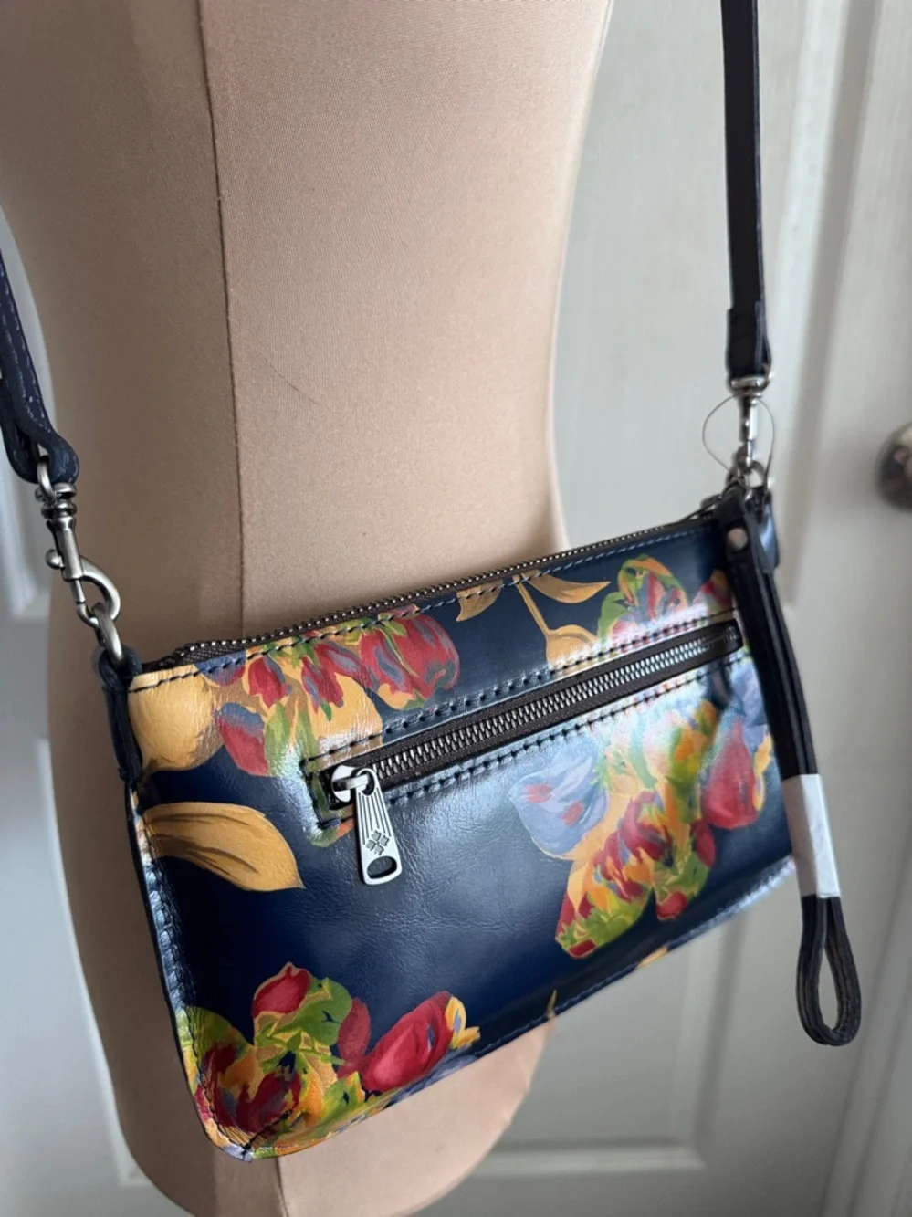 Patricia Nash Laurina Leather Floral Le Fleur Blue Wristlet Crossbody Clutch Bag